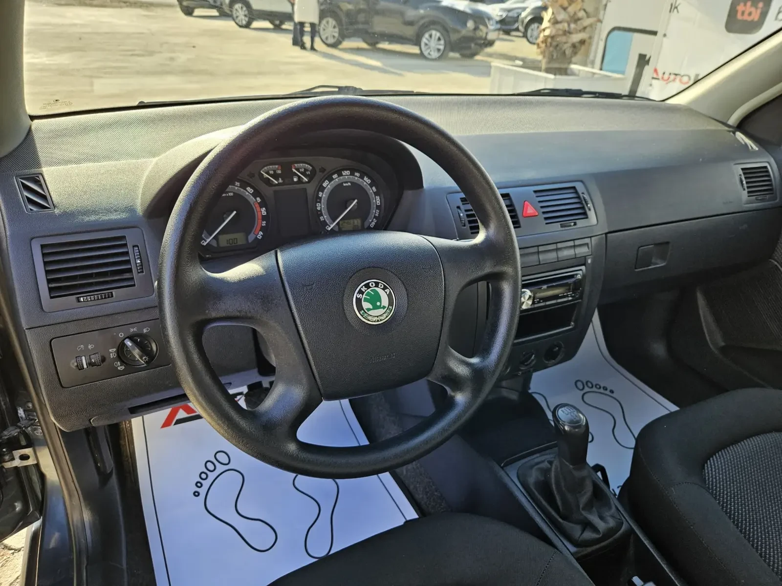 Skoda Fabia 1.4TDI-75КС= КЛИМАТИК - изображение 8