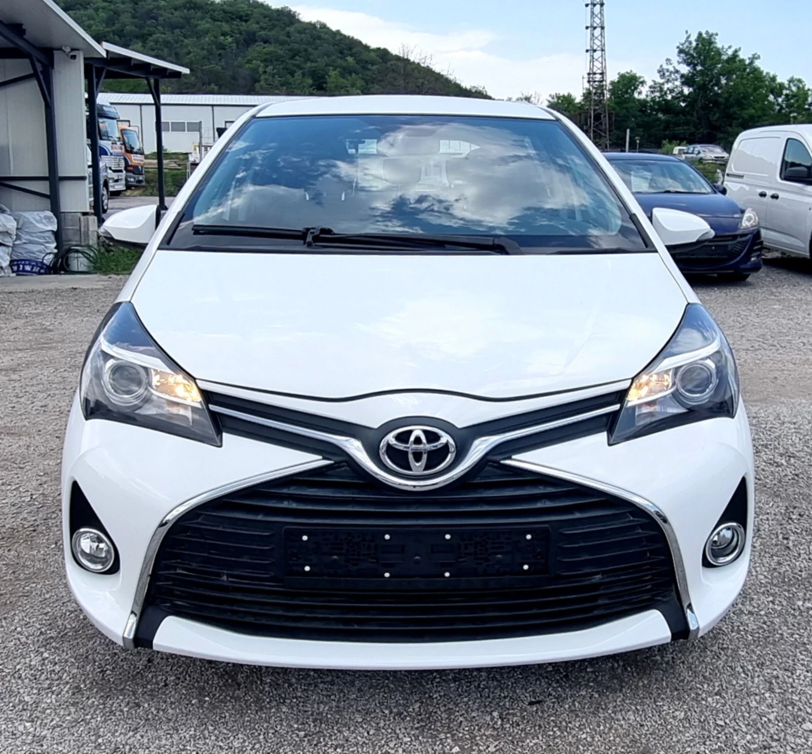 Toyota Yaris 1.4d 90k.c. - изображение 2