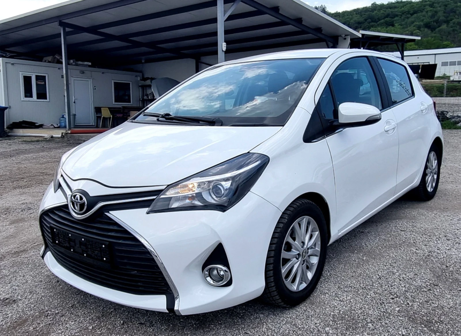Toyota Yaris 1.4d 90k.c. - изображение 3