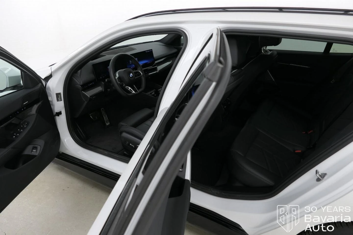 BMW 520 d Touring M Sport Paket - изображение 5