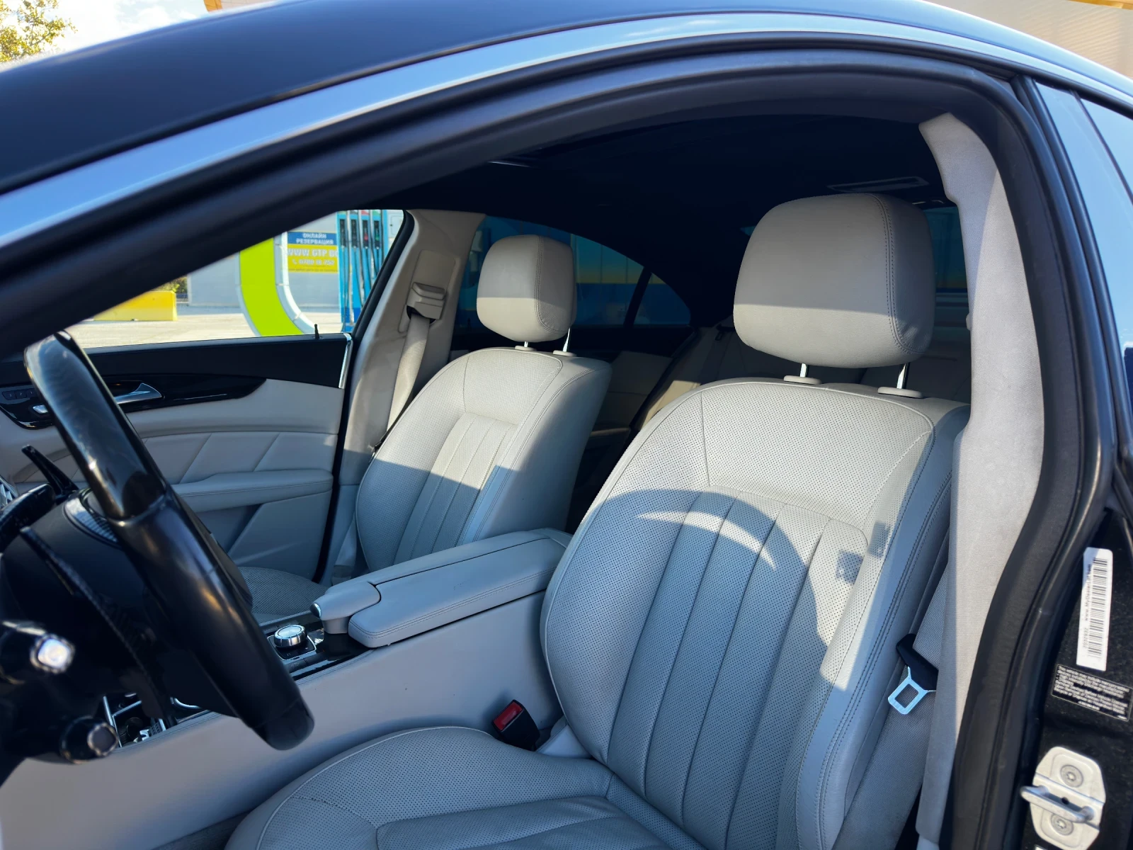 Mercedes-Benz CLS 550  - изображение 10