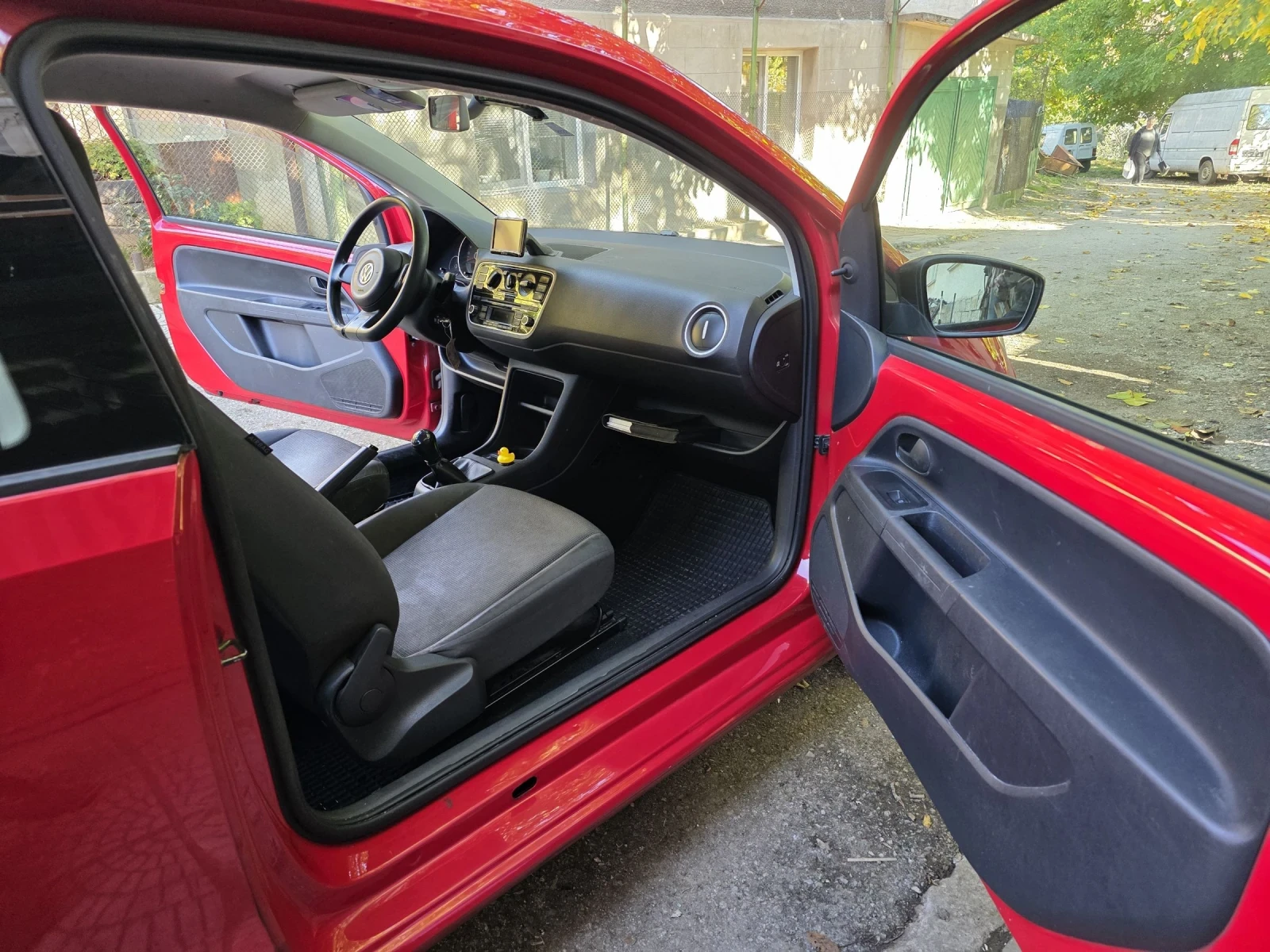 VW Up     | Mobile.bg   12