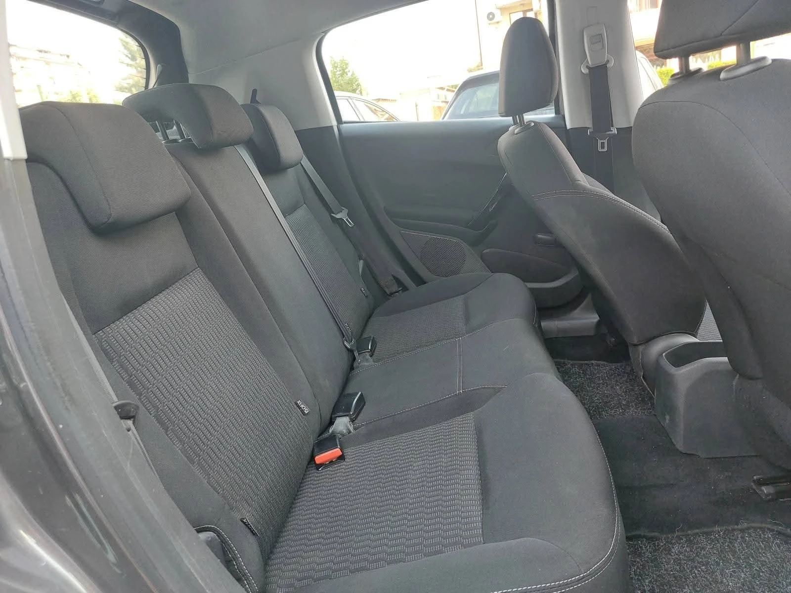 Peugeot 208 1.2i* EURO6D* 109000km.* 36м. х 430лв.*  | Mobile.bg — изображение 12