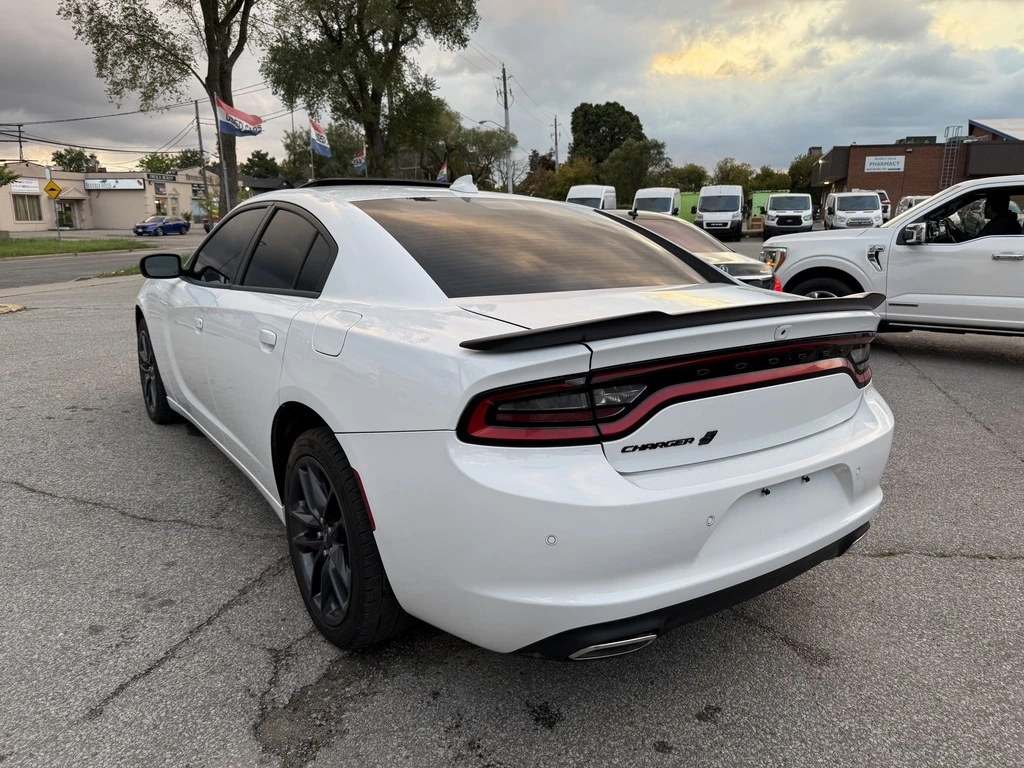 Dodge Charger SXT - изображение 8