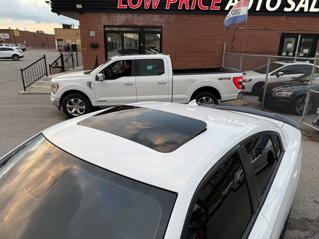 Dodge Charger SXT - изображение 10