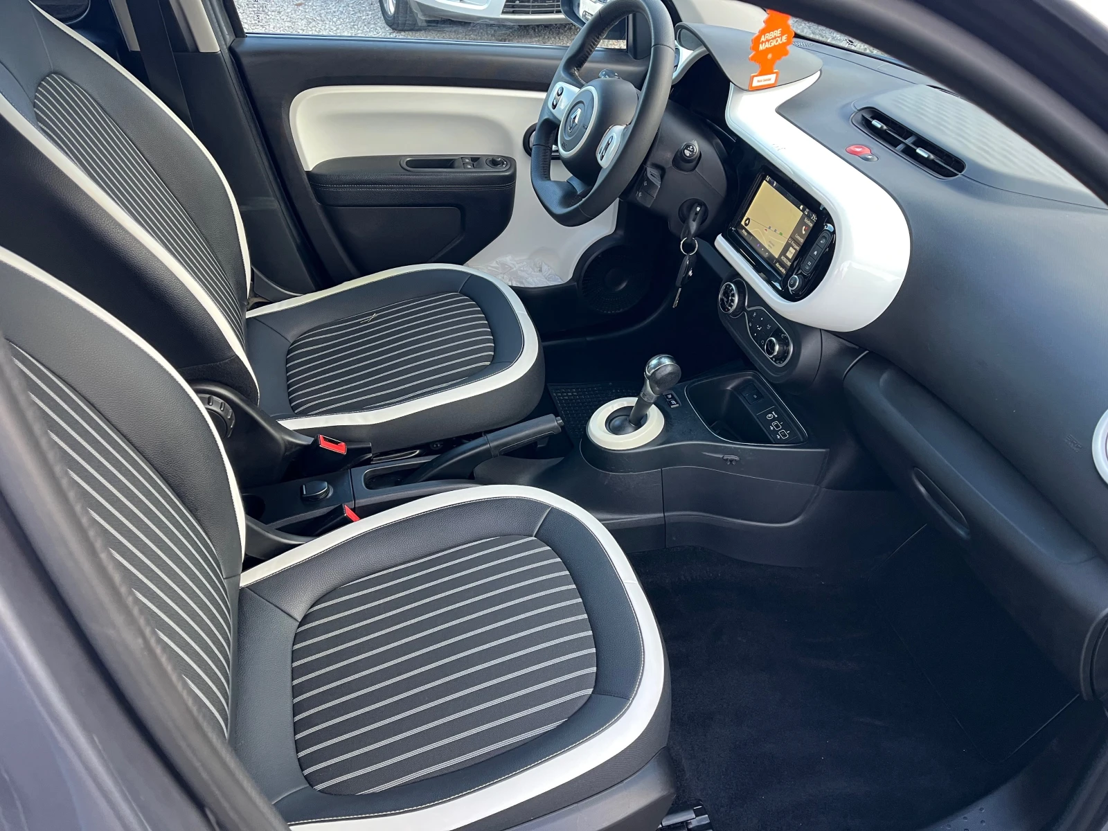 Renault Twingo | Mobile.bg   11