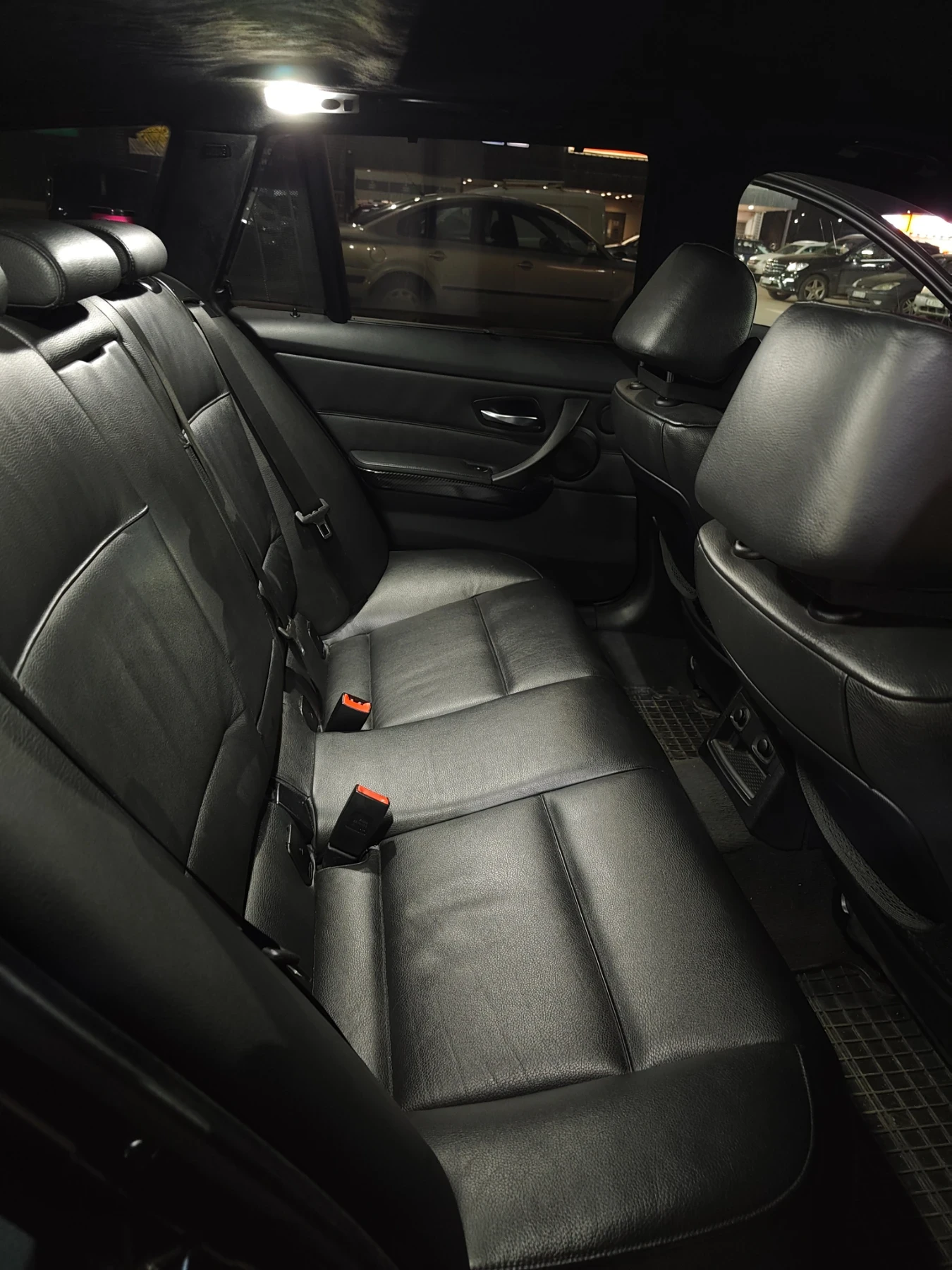 BMW 320, снимка 16 - Автомобили и джипове - 53933978