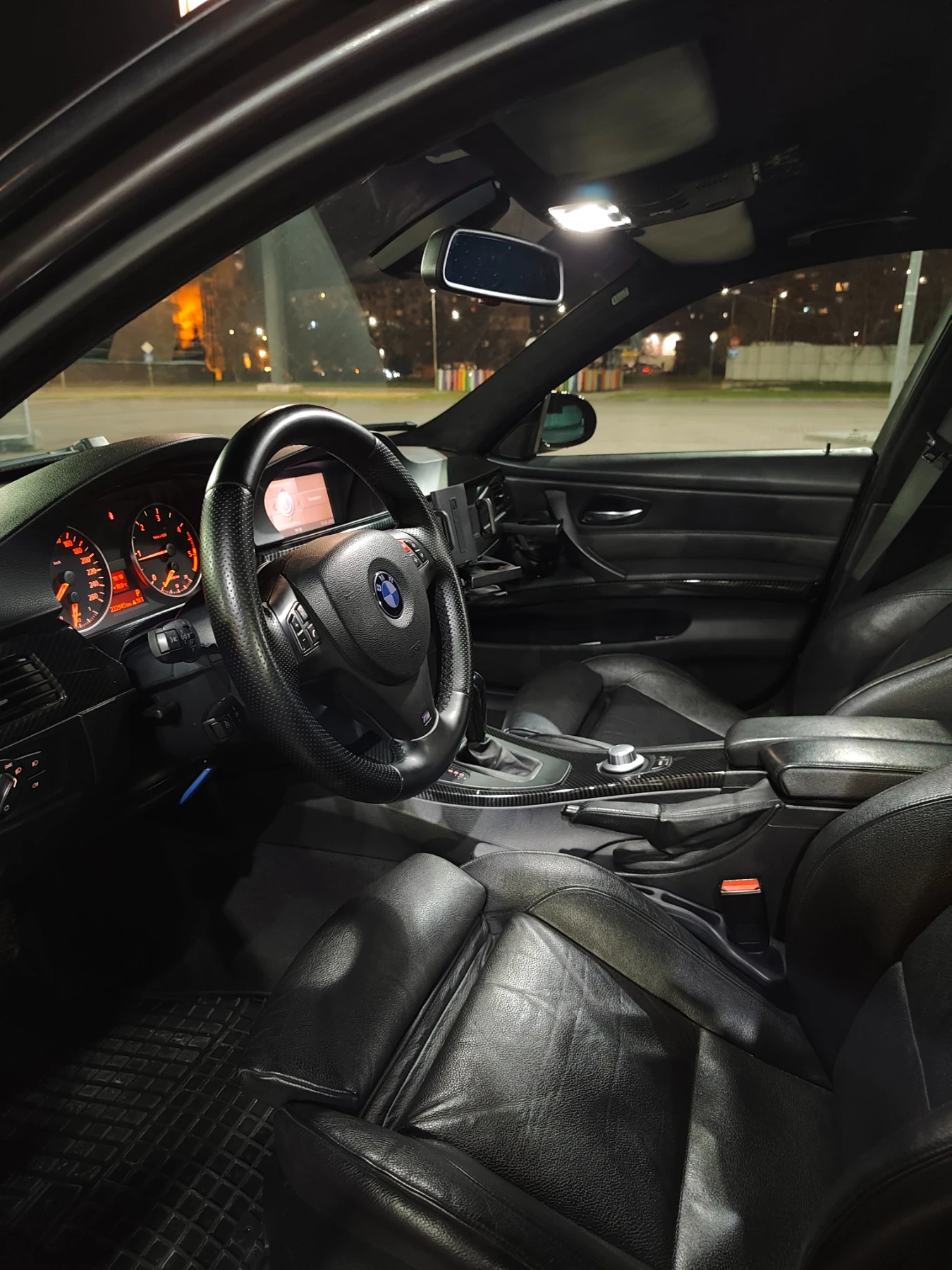 BMW 320, снимка 10 - Автомобили и джипове - 53933978