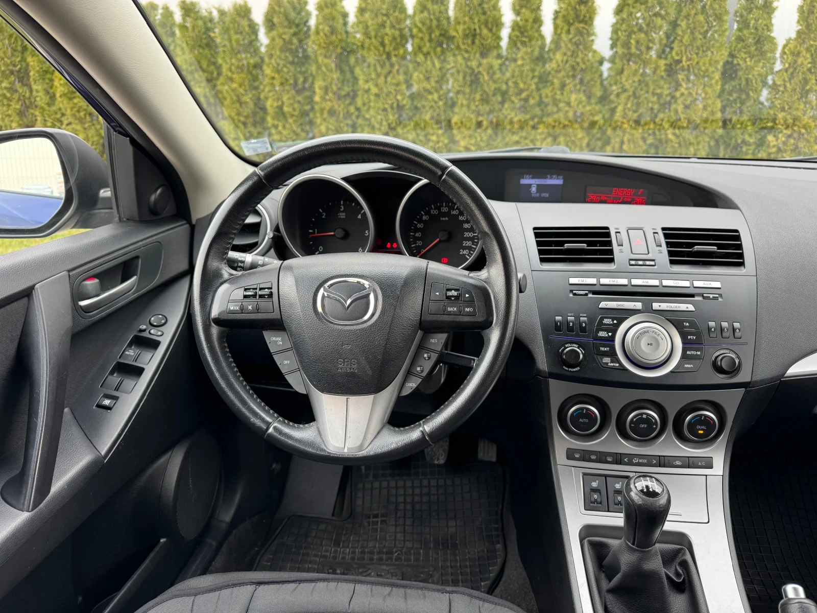 Mazda 3 1.6HDI Регистриран/Обслужен!!!, снимка 11 - Автомобили и джипове - 53772132