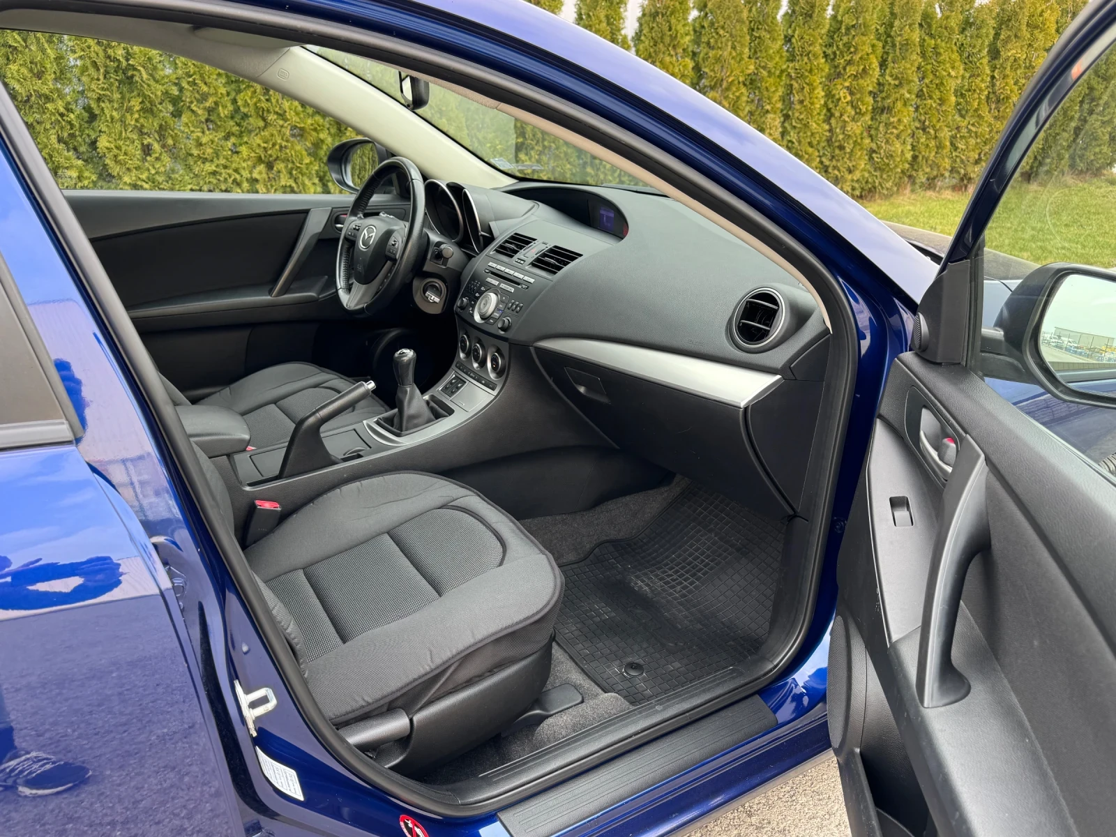 Mazda 3 1.6HDI Регистриран/Обслужен!!!, снимка 14 - Автомобили и джипове - 53772132