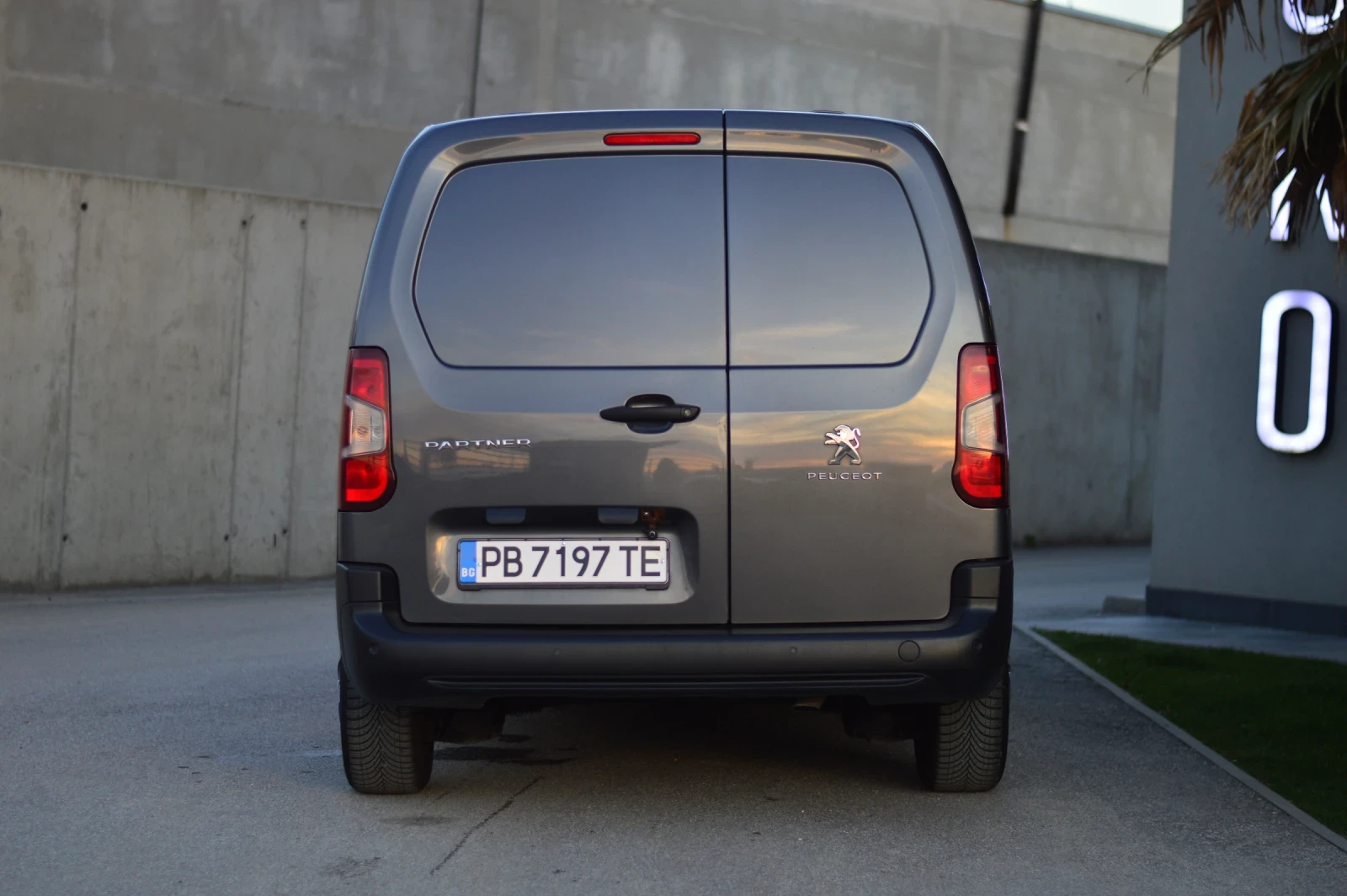 Peugeot Partner MAXI L2, снимка 6 - Автомобили и джипове - 54363093
