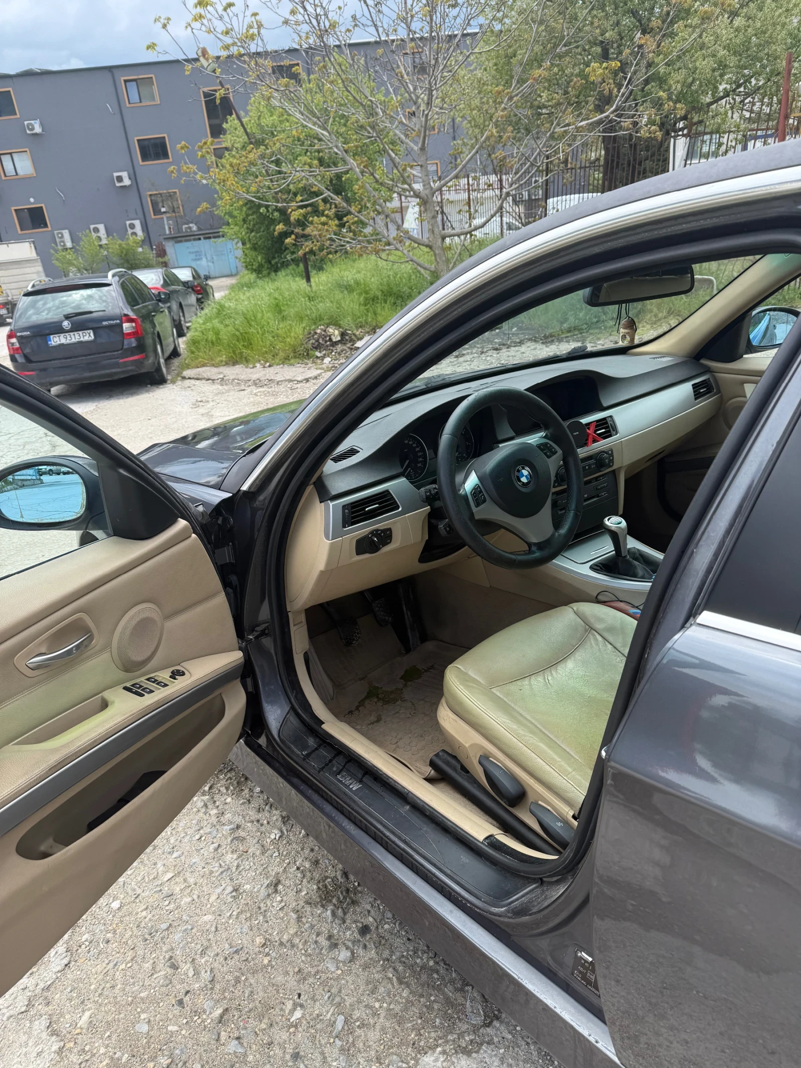 BMW 330 330D 231hp E90, снимка 8 - Автомобили и джипове - 54378930