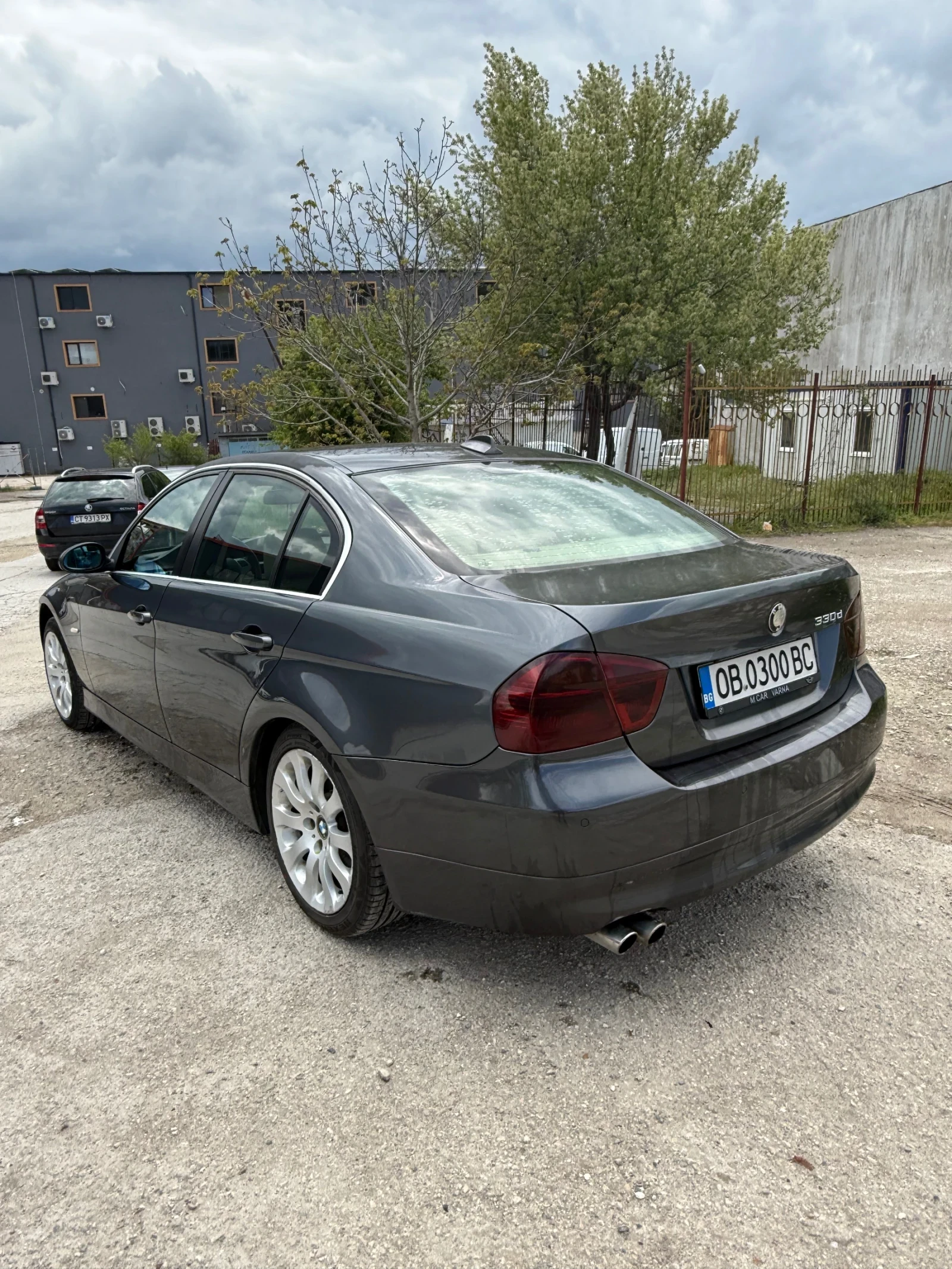 BMW 330 330D 231hp E90, снимка 4 - Автомобили и джипове - 54378930