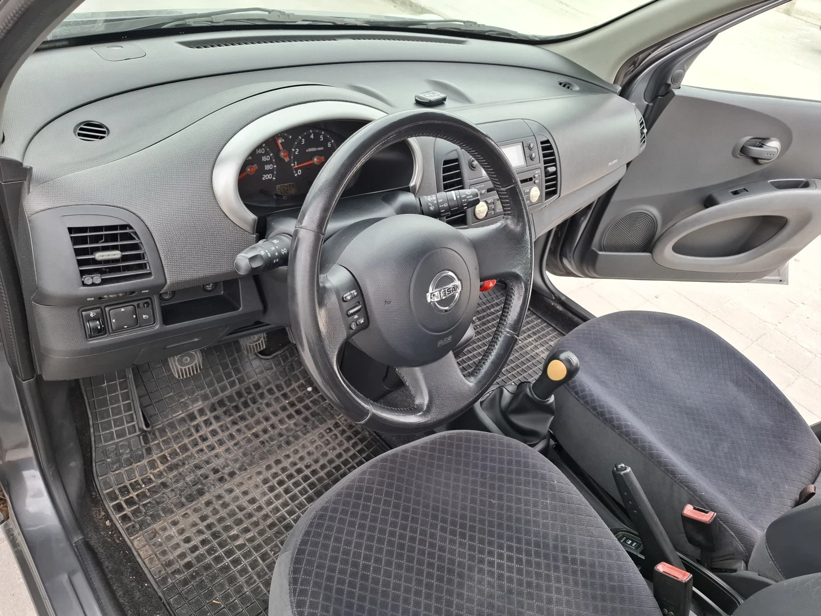 Nissan Micra БЕНЗИН 1.4 ВСИЧКО ПЛАТЕНО, снимка 13 - Автомобили и джипове - 54464253