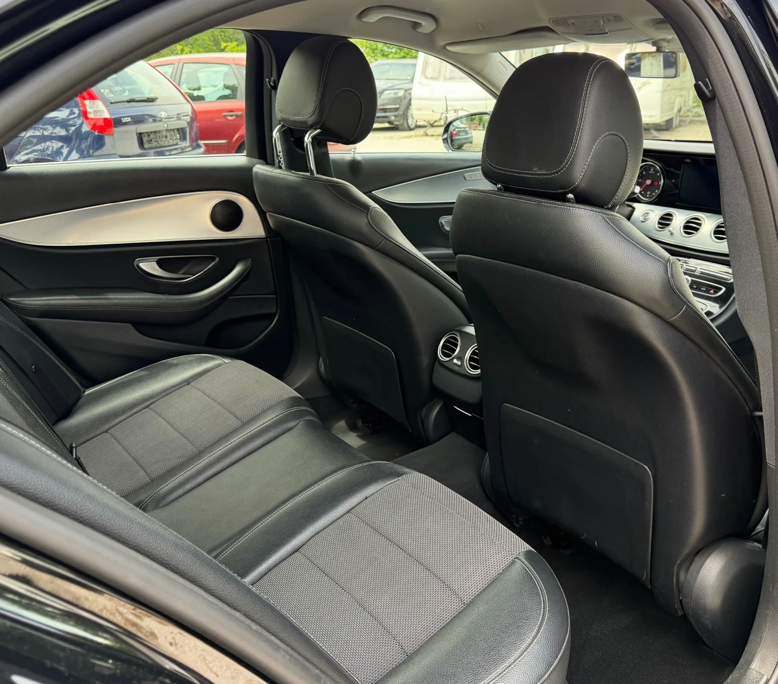 Mercedes-Benz E 220 D/Camera/Navi/9GTronic/194ps, снимка 8 - Автомобили и джипове - 54604053