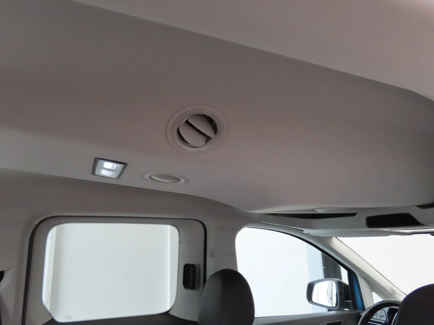 VW Caddy | Mobile.bg � ����������� 10