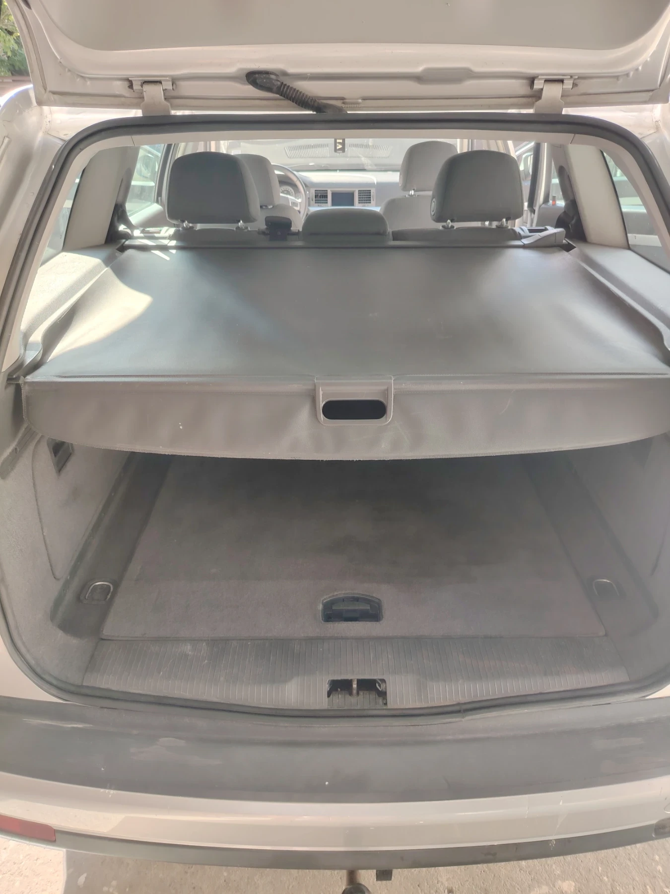 Opel Vectra 1.9 CDTI, снимка 8 - Автомобили и джипове - 55693319