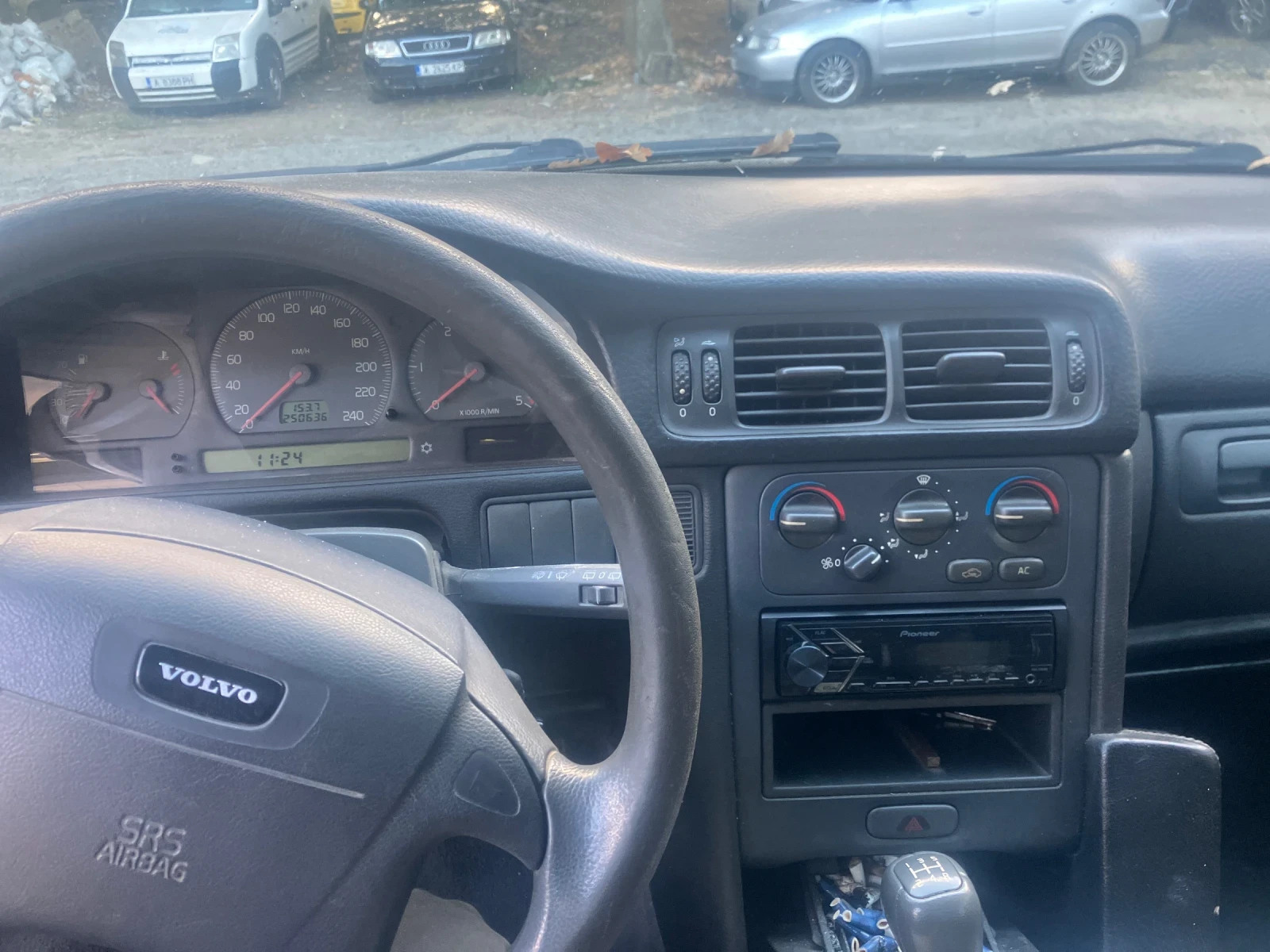 Volvo V70 2.5tdi, снимка 8 - Автомобили и джипове - 56009913