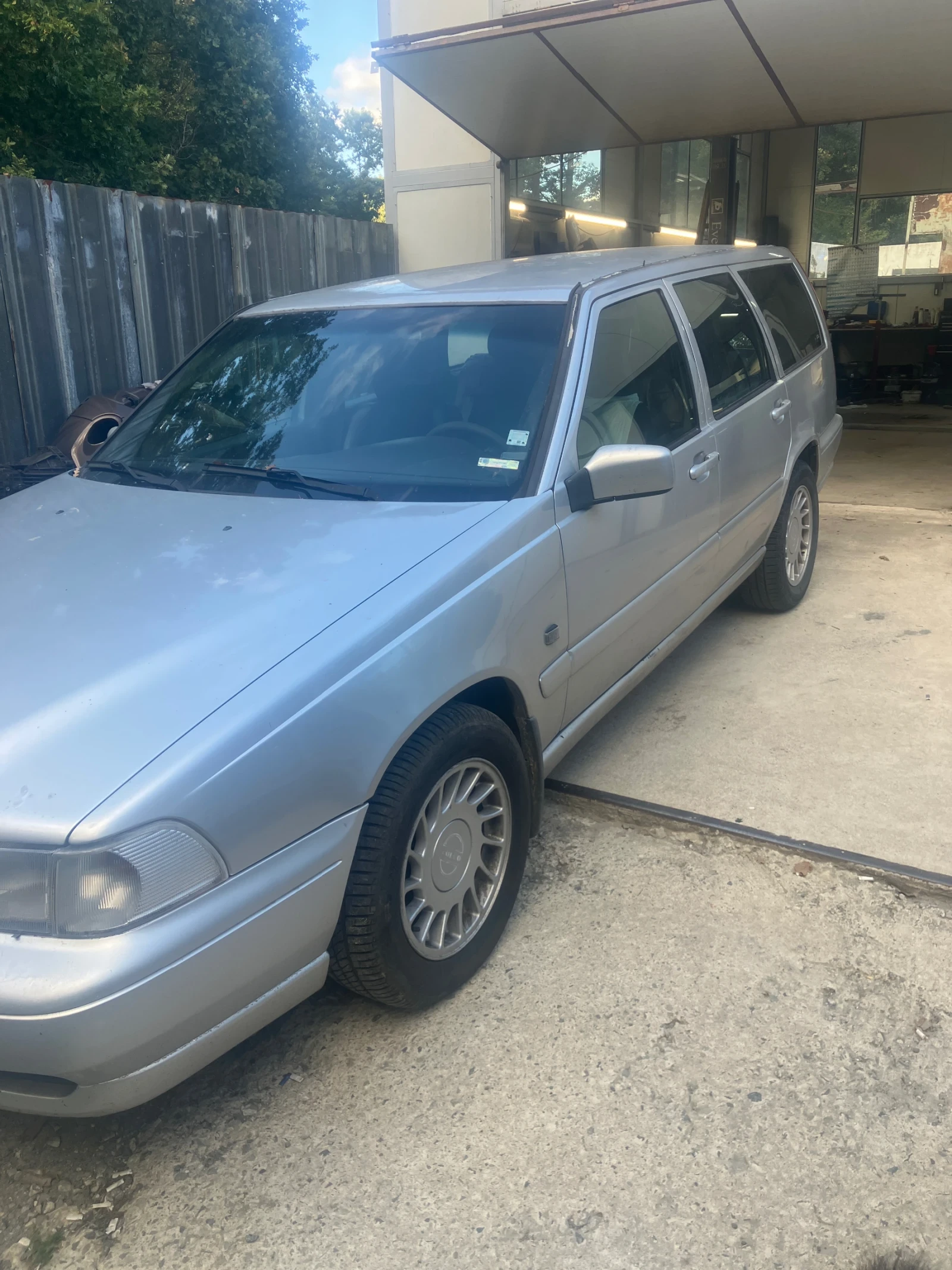 Volvo V70 2.5tdi, снимка 2 - Автомобили и джипове - 56009913