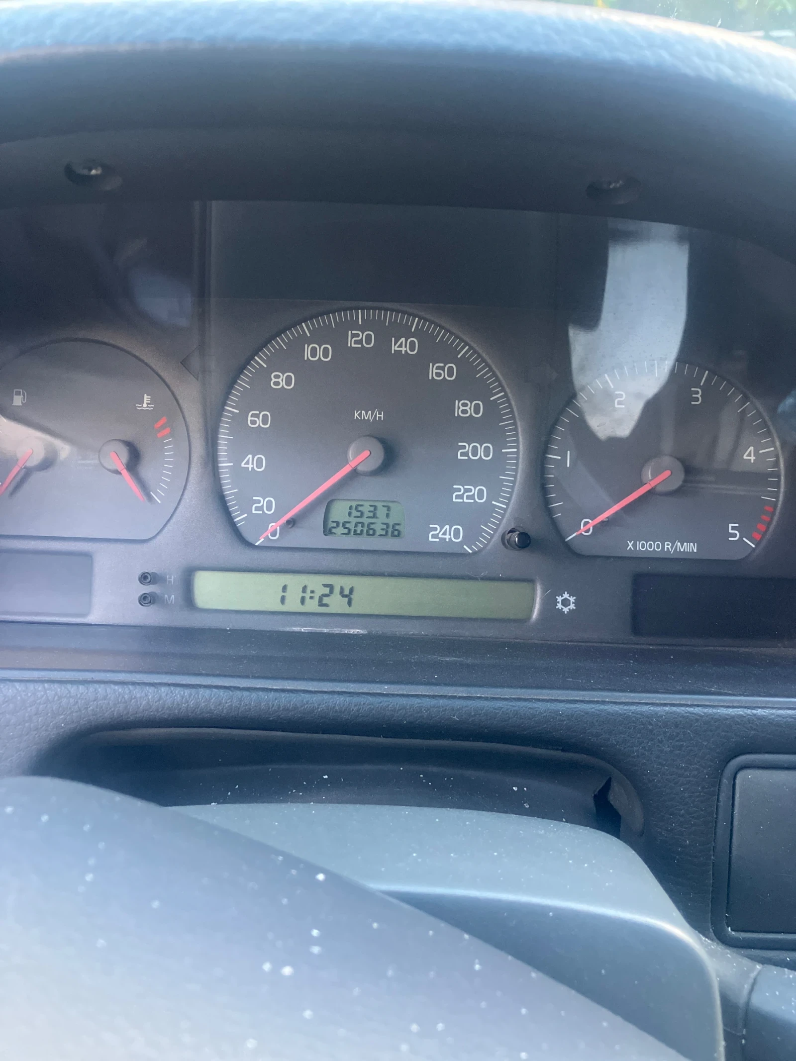 Volvo V70 2.5tdi, снимка 9 - Автомобили и джипове - 56009913