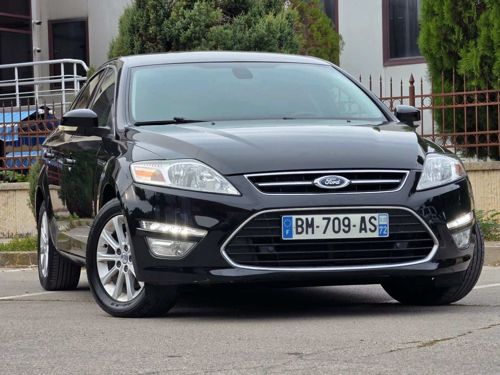 Ford Mondeo 2.0HDI 140HP  * TITANIUM * EURO 5 * , снимка 3 - Автомобили и джипове - 56262293