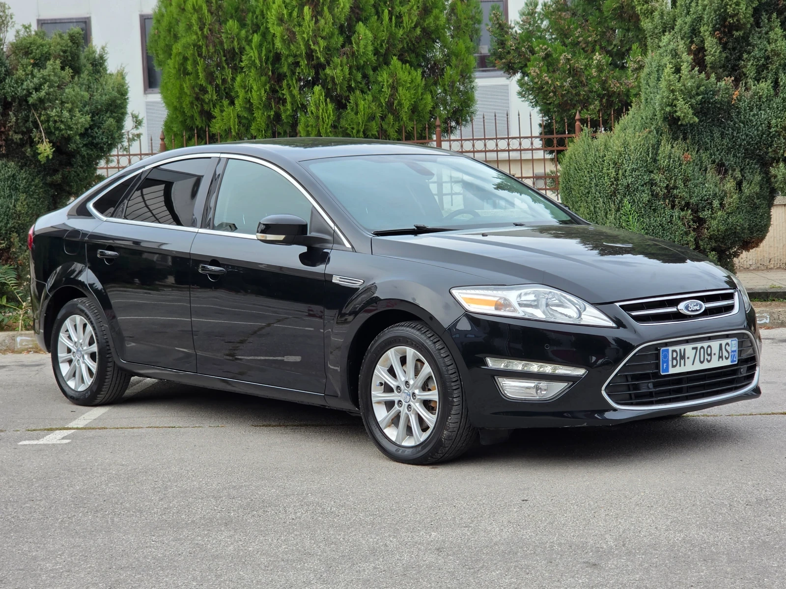 Ford Mondeo 2.0HDI 140HP  * TITANIUM * EURO 5 * , снимка 4 - Автомобили и джипове - 56262293