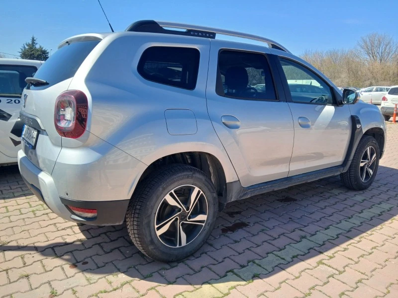 Dacia Duster, снимка 3 - Автомобили и джипове - 46901833