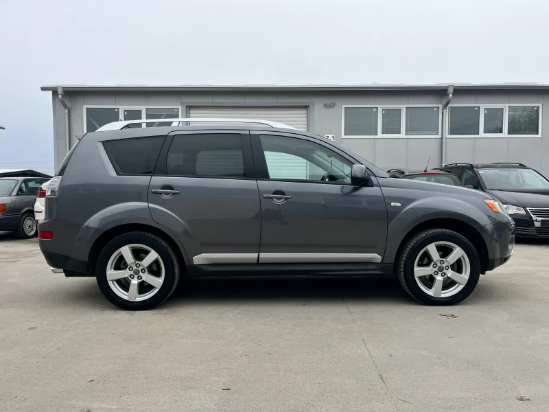 Mitsubishi Outlander 2, 4i-170k.c/2010г/FACE LIFT/ТОП СЪСТОЯНИЕ!!!, снимка 8 - Автомобили и джипове - 51968294