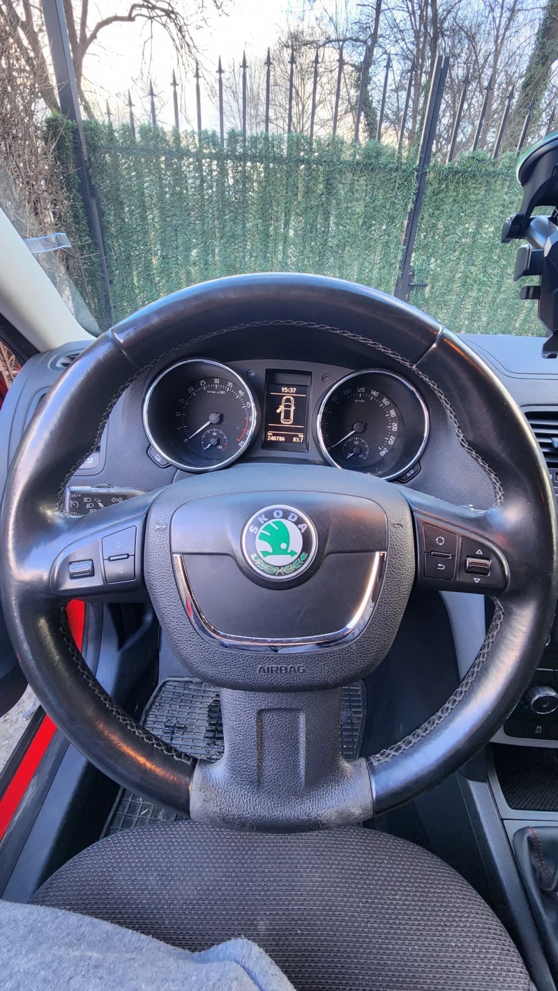 Skoda Yeti, снимка 8 - Автомобили и джипове - 52974748