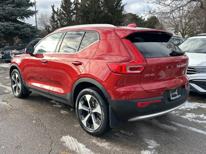 Volvo XC40 * B5 AWD PLUS BRIGHT THEME, PANOROOF, CARPLAY, NAV, снимка 15 - Автомобили и джипове - 53033914