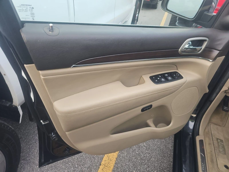 Jeep Grand cherokee, снимка 9 - Автомобили и джипове - 53042427