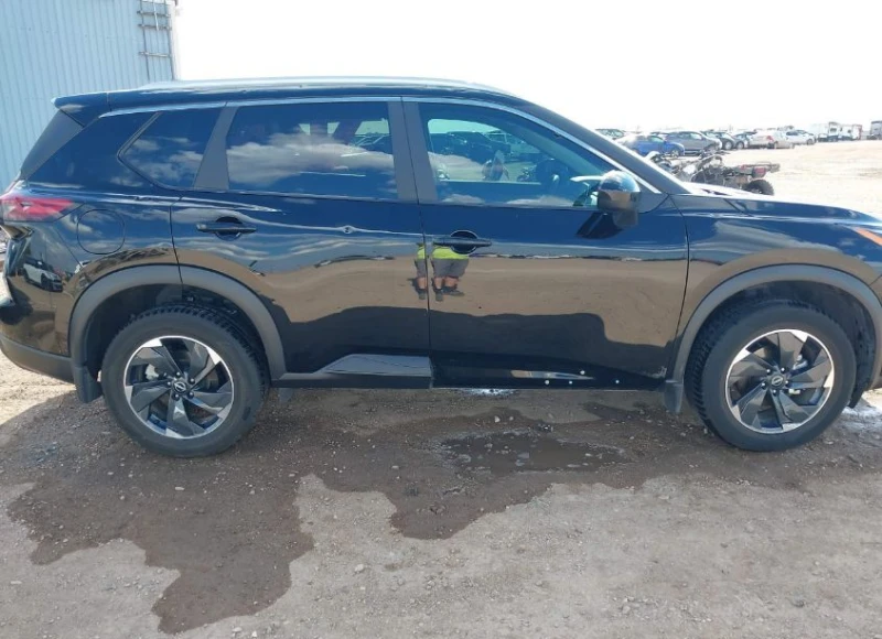 Nissan Rogue, снимка 13 - Автомобили и джипове - 53063539