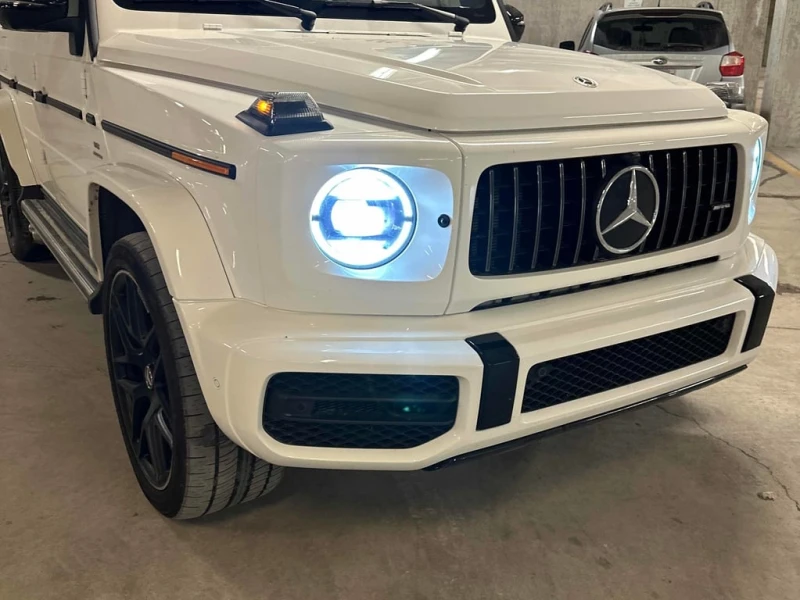 Mercedes-Benz G 63 AMG * CARFAX * БЕЗ ПЪРВОНАЧАЛНА ВНОСКА, снимка 14 - Автомобили и джипове - 53157597