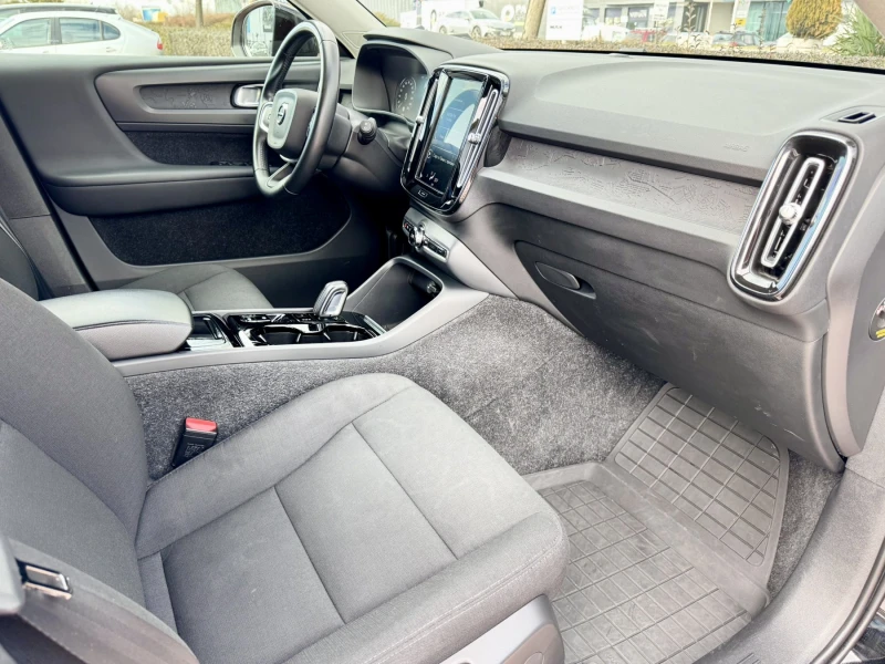 Volvo XC40 Като Нов* Реален Пробег* , снимка 8 - Автомобили и джипове - 53499683