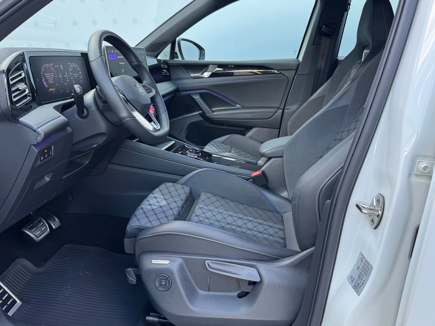 VW Tiguan R-Line 2.0 TDI SCR 4MOTION DSG | Mobile.bg � ����������� 6