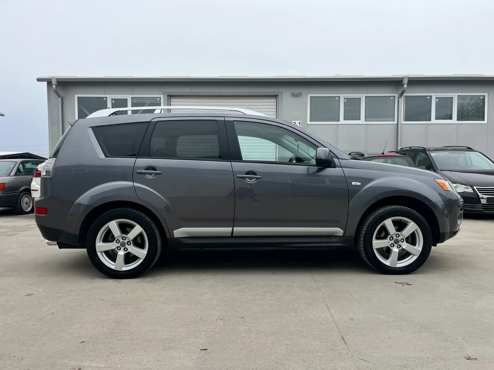 Mitsubishi Outlander 2, 4i-170k.c/2010г/FACE LIFT/ТОП СЪСТОЯНИЕ!!! - изображение 8