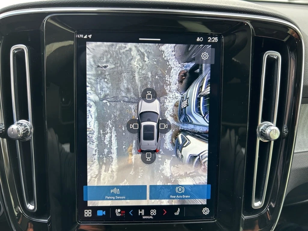 Volvo XC40 * B5 AWD PLUS BRIGHT THEME, PANOROOF, CARPLAY, NAV - изображение 7