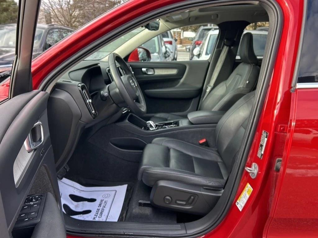 Volvo XC40 * B5 AWD PLUS BRIGHT THEME, PANOROOF, CARPLAY, NAV | Mobile.bg � ����������� 14