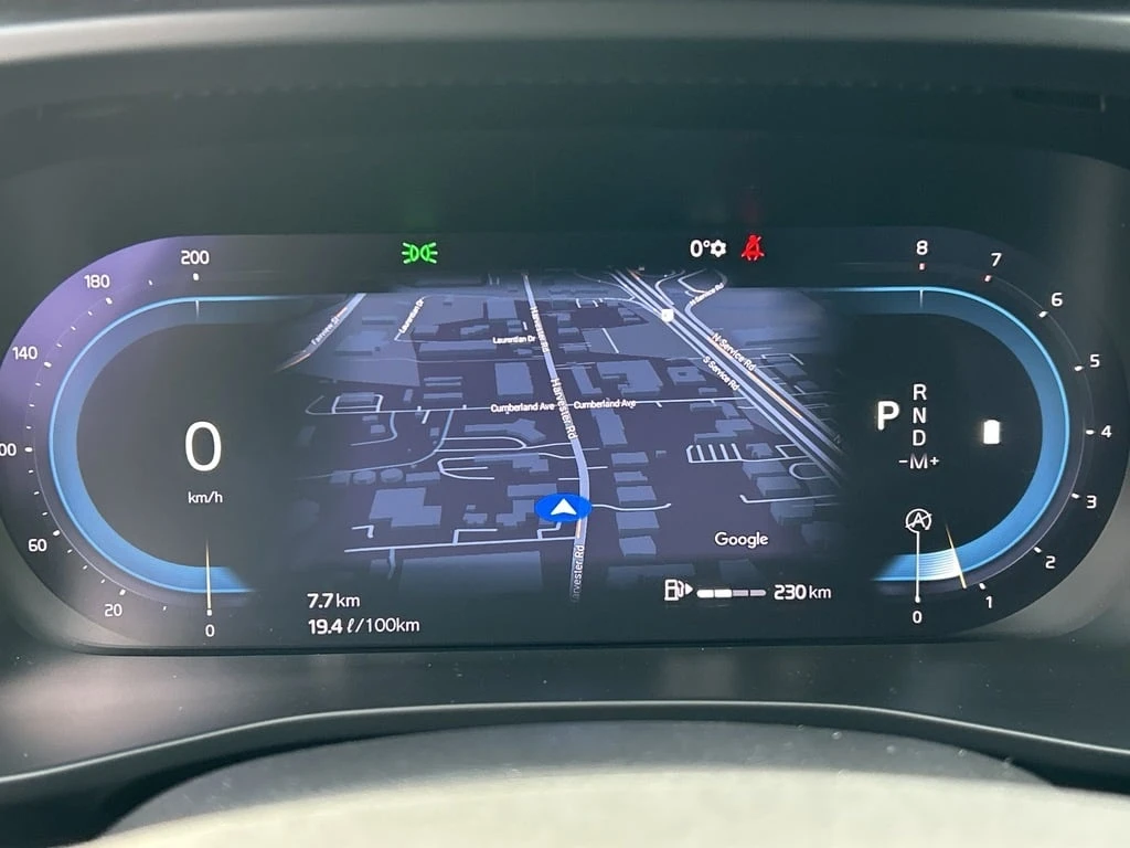 Volvo XC40 * B5 AWD PLUS BRIGHT THEME, PANOROOF, CARPLAY, NAV - изображение 5