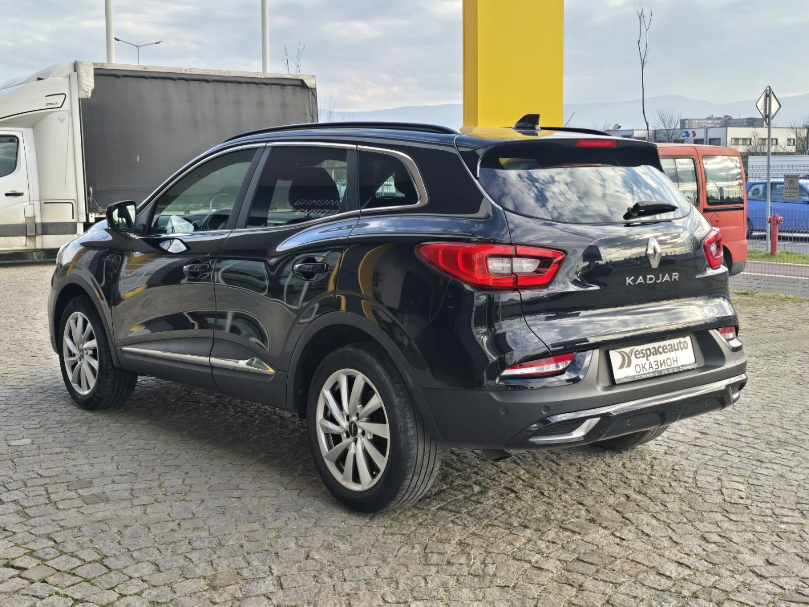 Renault Kadjar 1.3TCe/140к.с./Black Edition, снимка 7 - Автомобили и джипове - 53994144