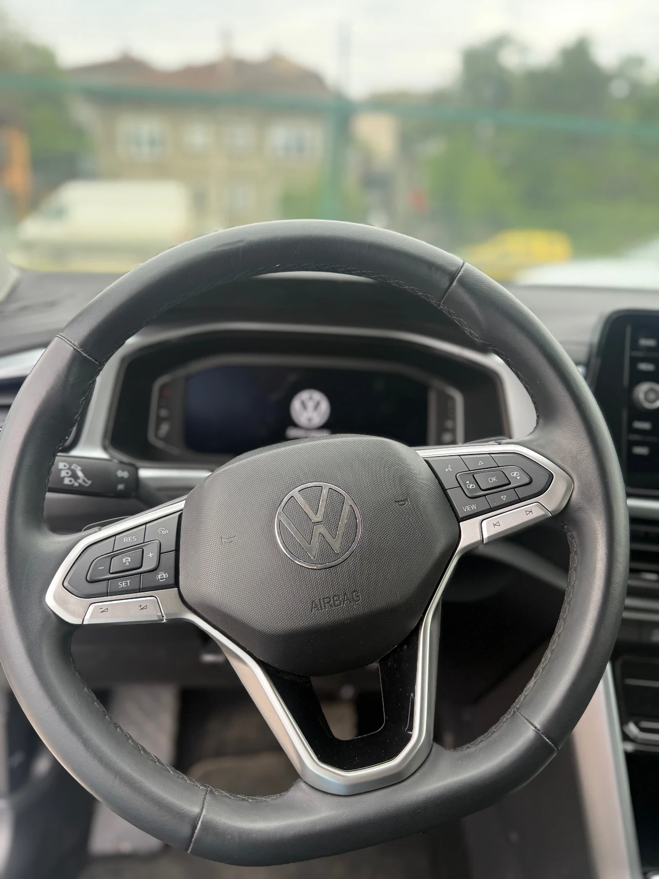 VW T-Roc 1.5 TFSi 6000km style, снимка 12 - Автомобили и джипове - 54171631