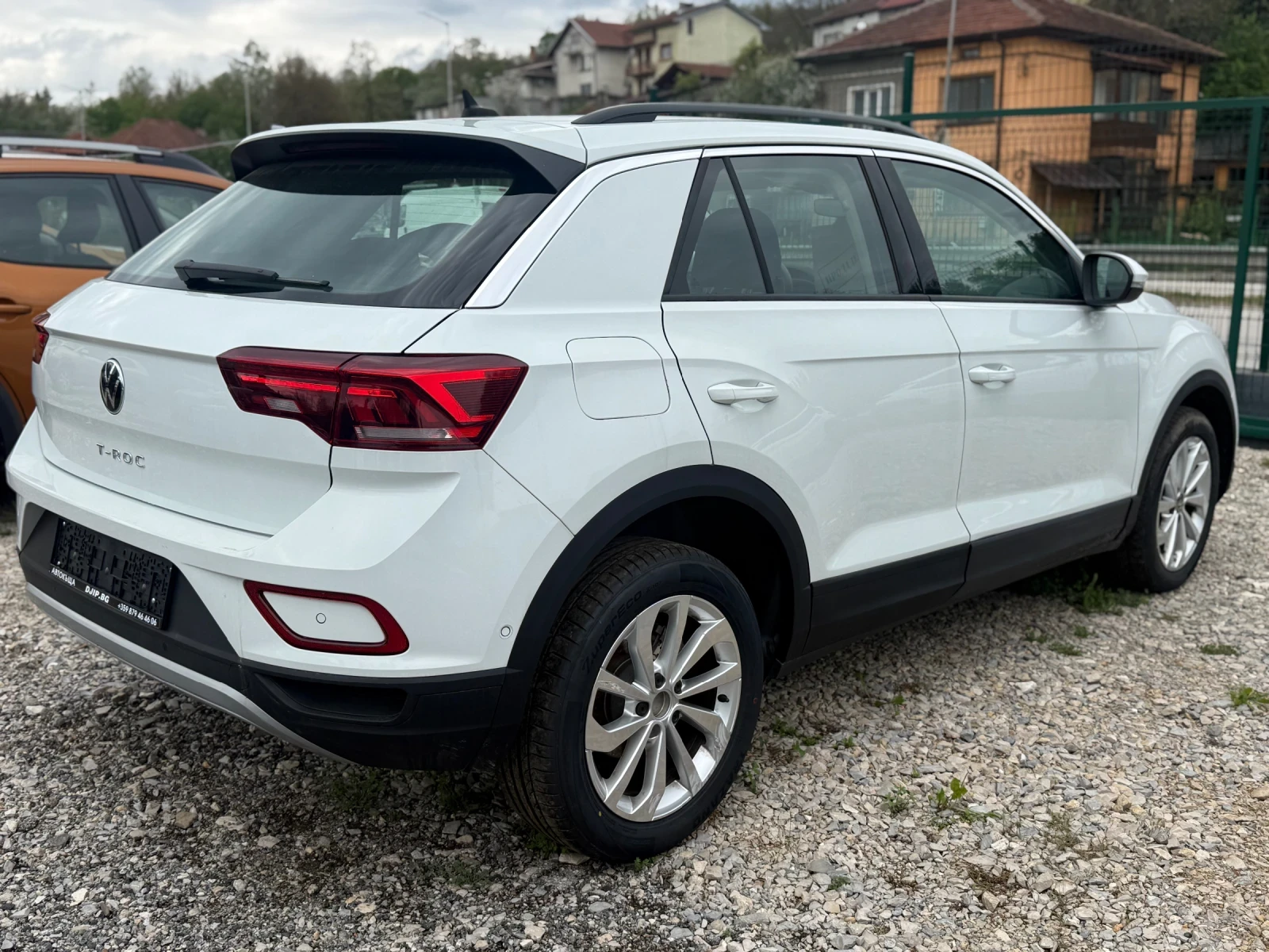 VW T-Roc 1.5 TFSi 6000km style, снимка 5 - Автомобили и джипове - 54171631