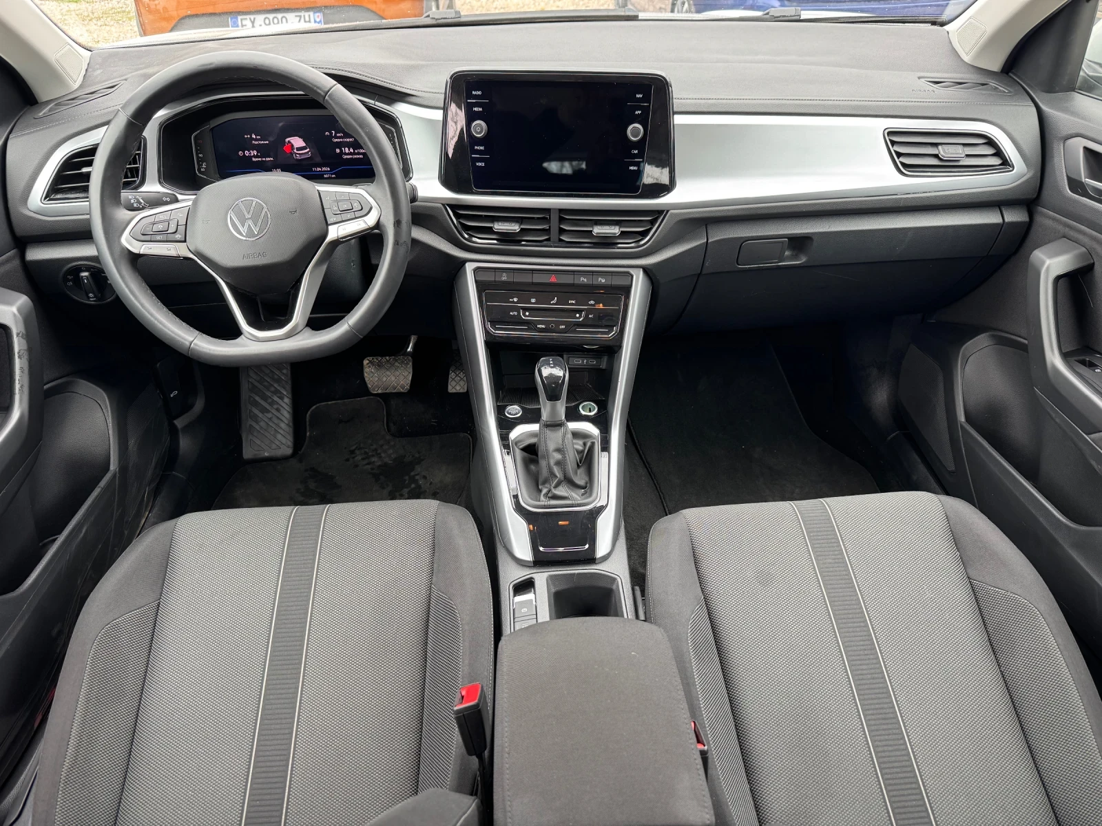 VW T-Roc 1.5 TFSi 6000km style, снимка 8 - Автомобили и джипове - 54171631