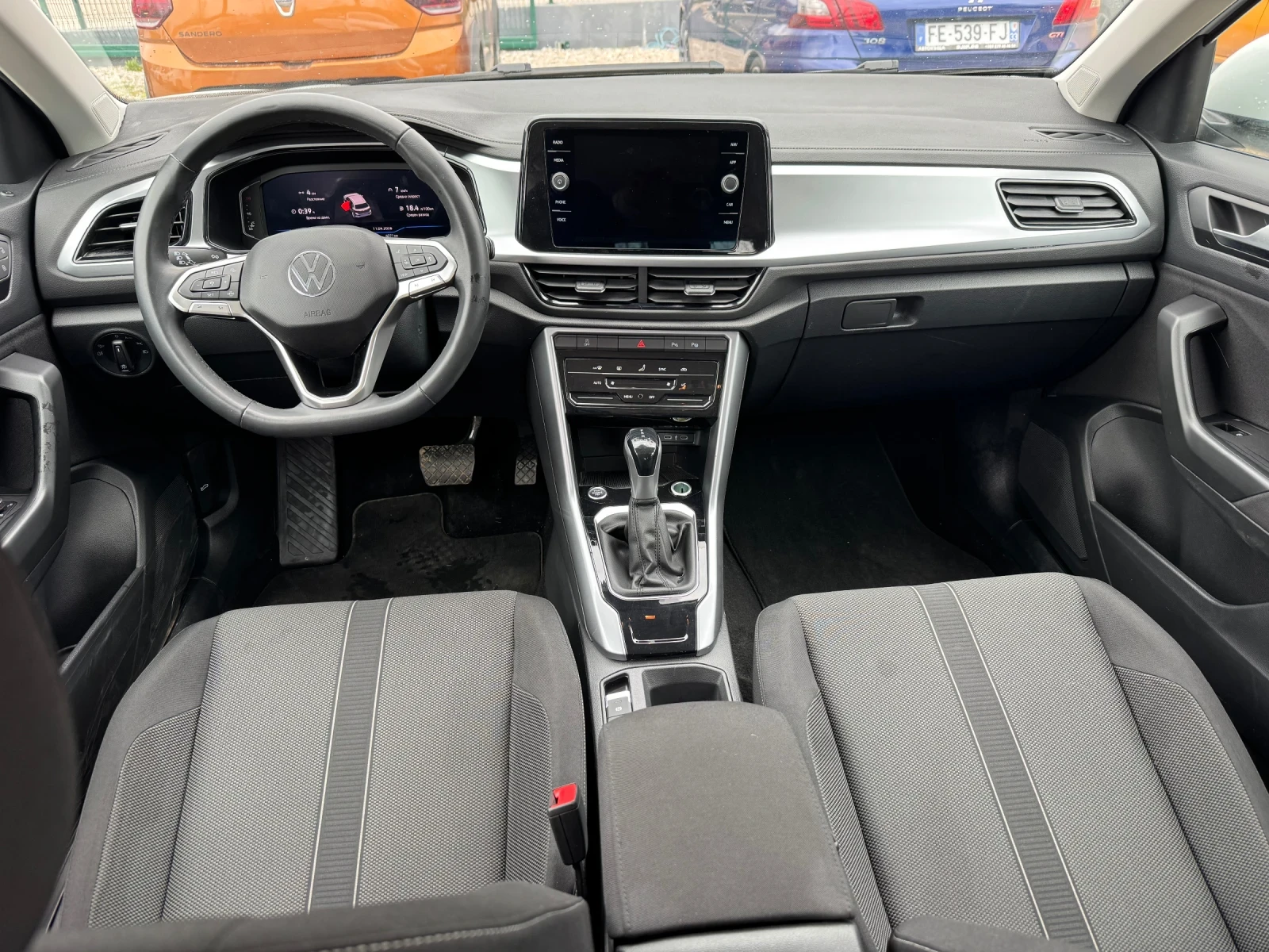 VW T-Roc 1.5 TFSi 6000km style, снимка 9 - Автомобили и джипове - 54171631