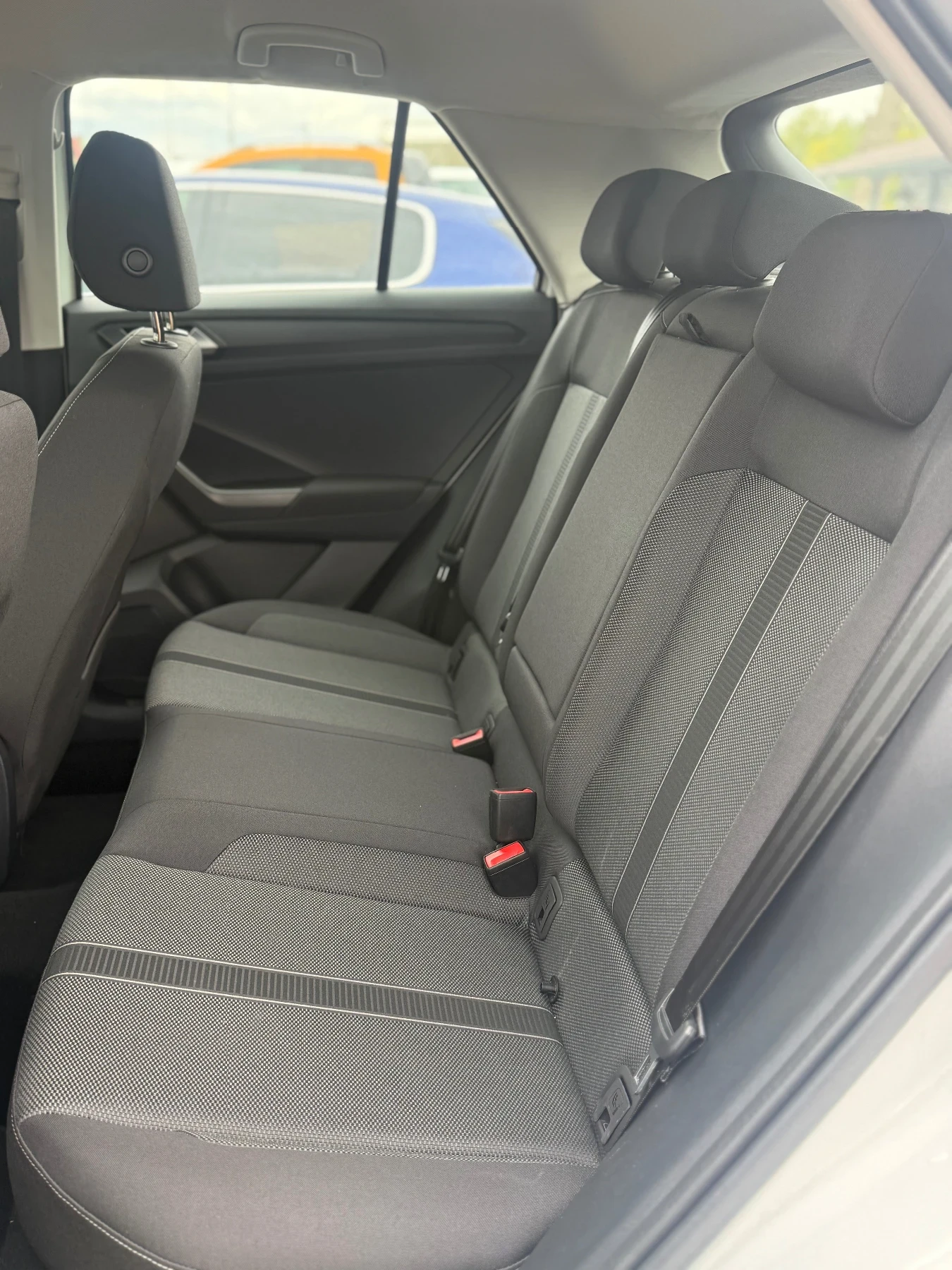VW T-Roc 1.5 TFSi 6000km style, снимка 9 - Автомобили и джипове - 54171631