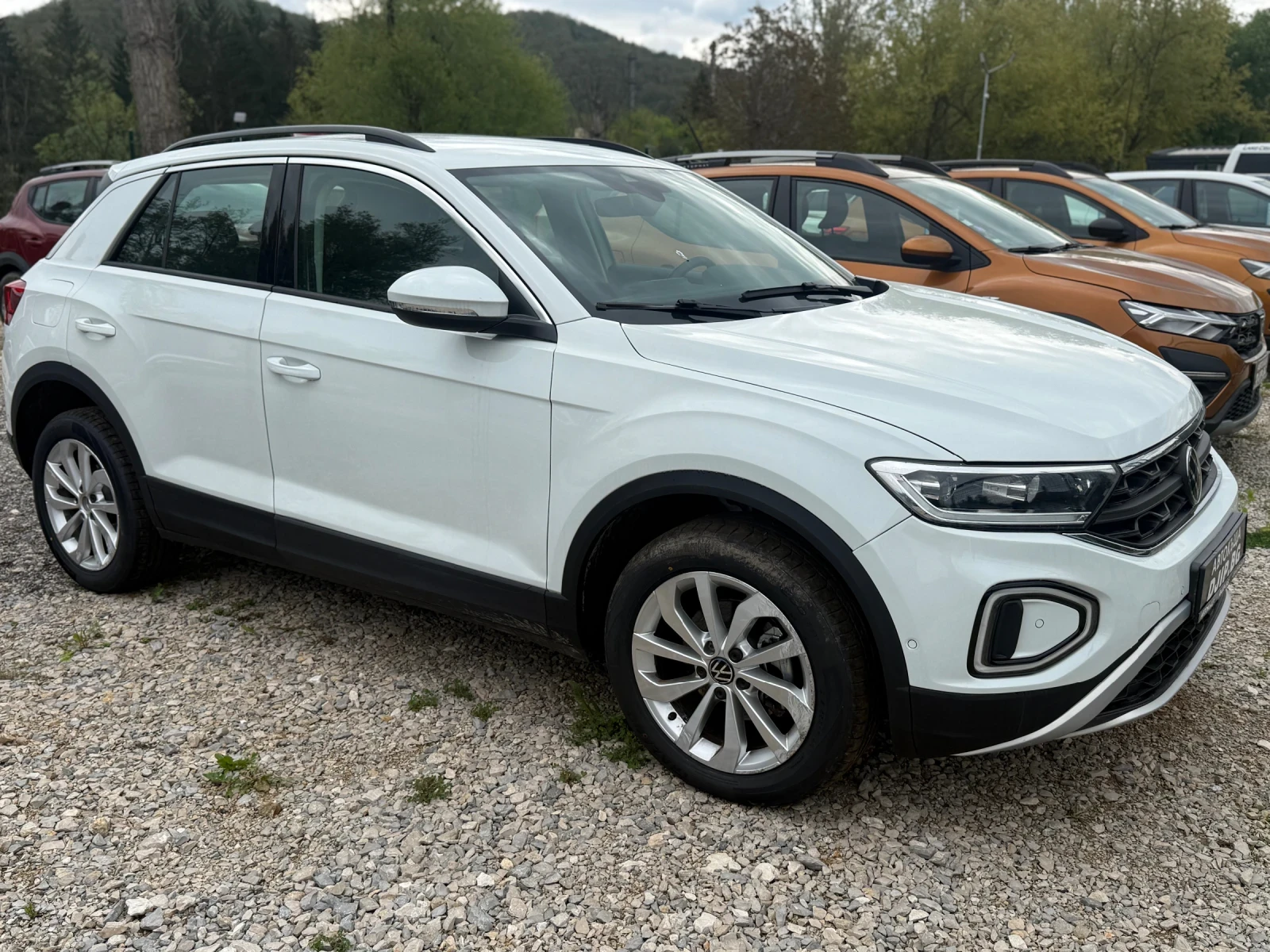 VW T-Roc 1.5 TFSi 6000km style, снимка 3 - Автомобили и джипове - 54171631