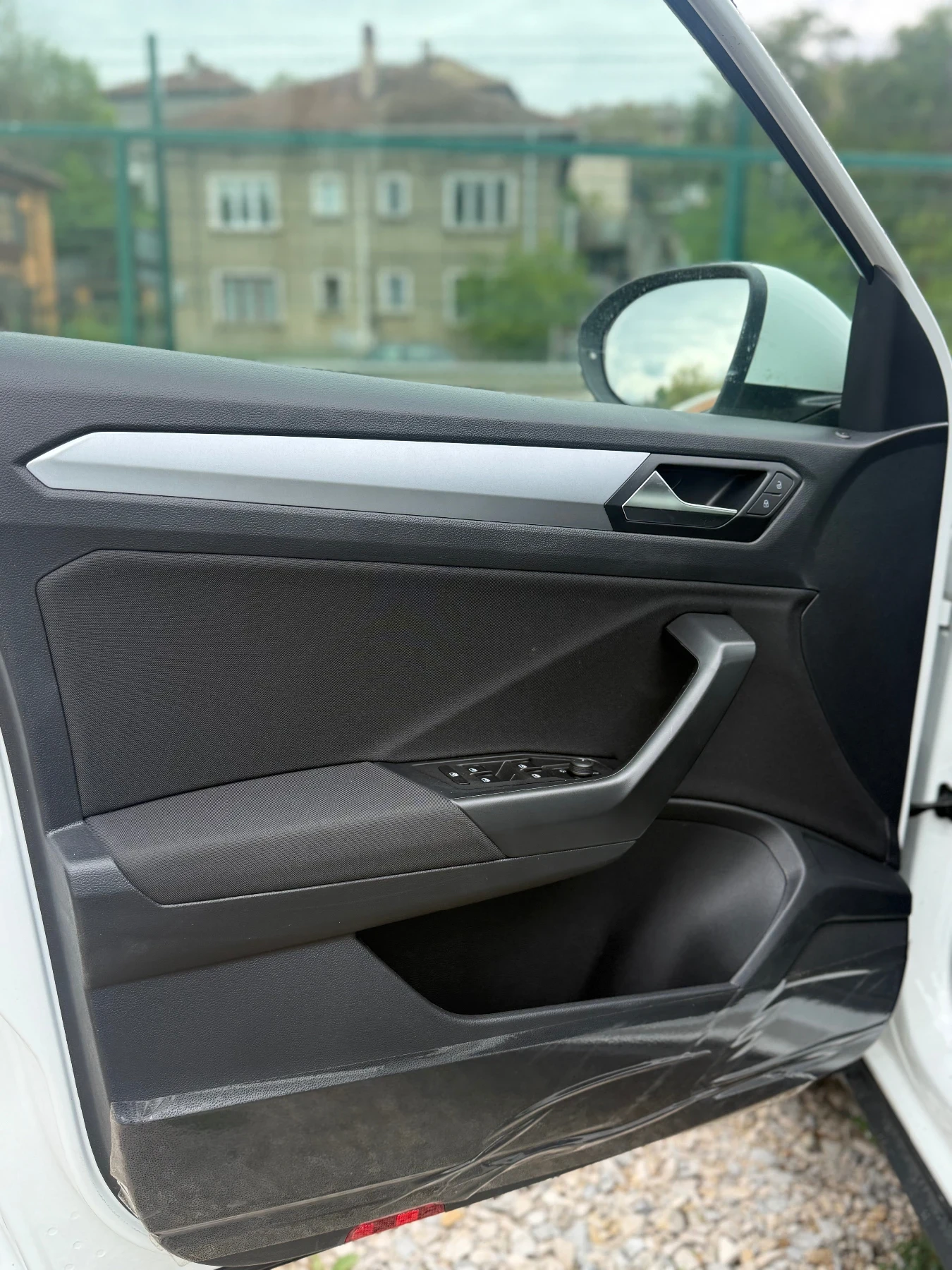 VW T-Roc 1.5 TFSi 6000km style, снимка 10 - Автомобили и джипове - 54171631