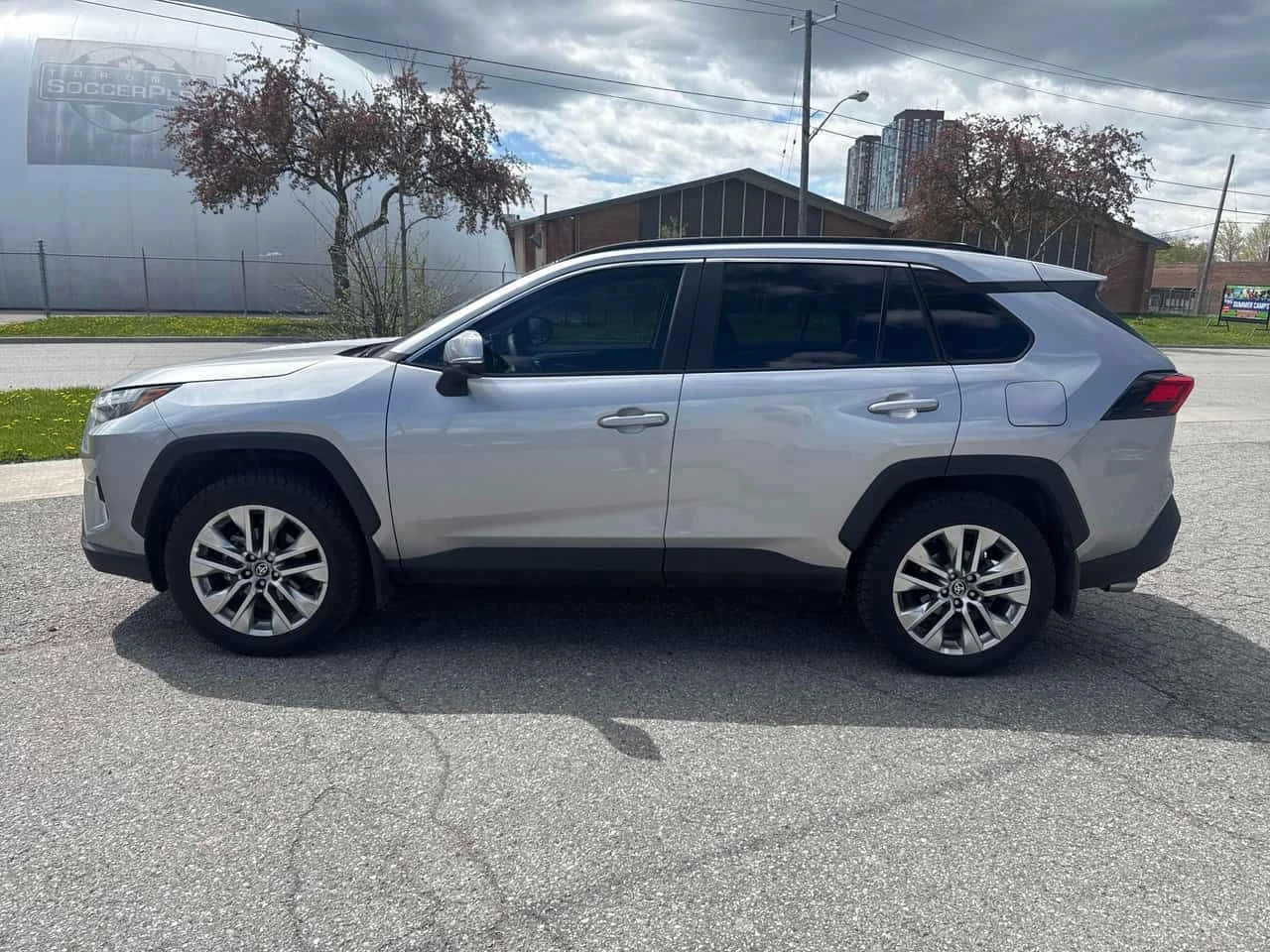 Toyota Rav4 * XLE AWD * CARFAX * 2 КЛЮЧА * KEYLESS * ПОДГРЕВ, снимка 2 - Автомобили и джипове - 54610604