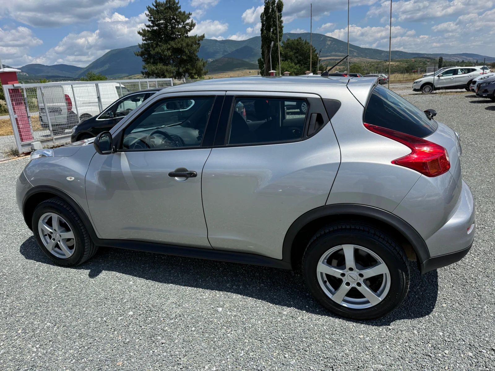 Nissan Juke (КАТО НОВА), снимка 9 - Автомобили и джипове - 54646363