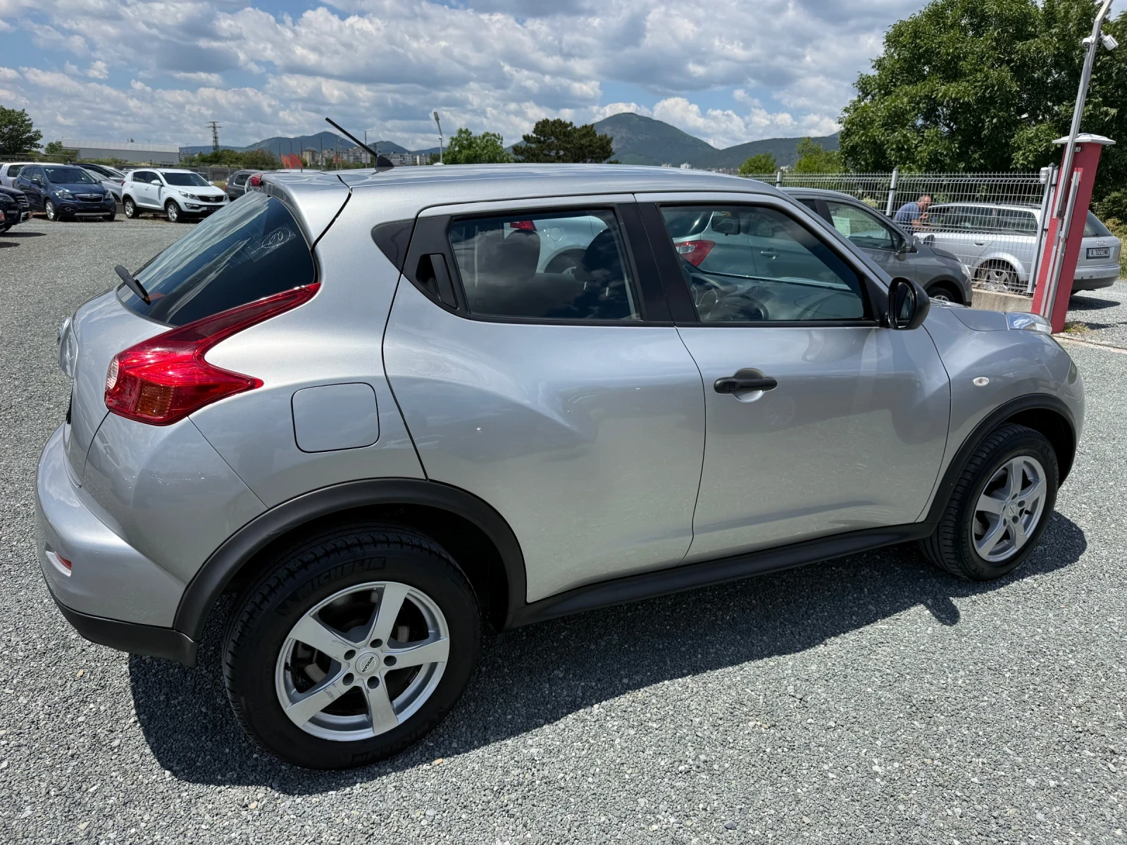 Nissan Juke (КАТО НОВА), снимка 5 - Автомобили и джипове - 54646363